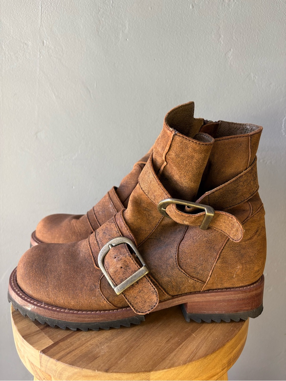 Jim Barnier Handcrafted Suede Double Buckle Moto Boots ~ Size 9